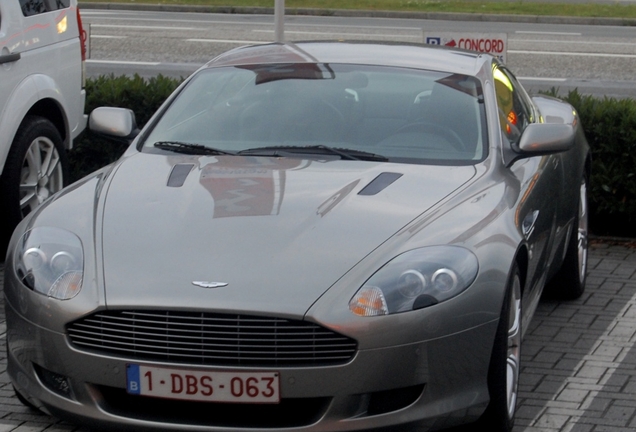 Aston Martin DB9