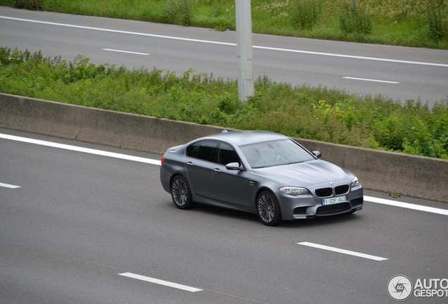 BMW M5 F10 2011