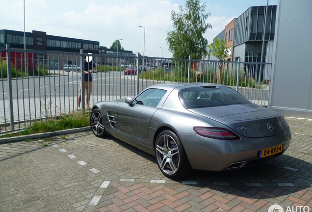 Mercedes-Benz SLS AMG