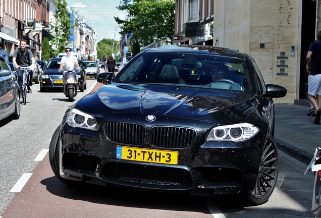 BMW M5 F10 2011