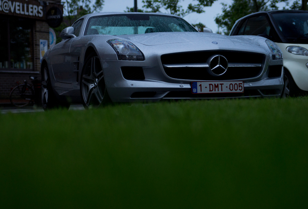 Mercedes-Benz SLS AMG