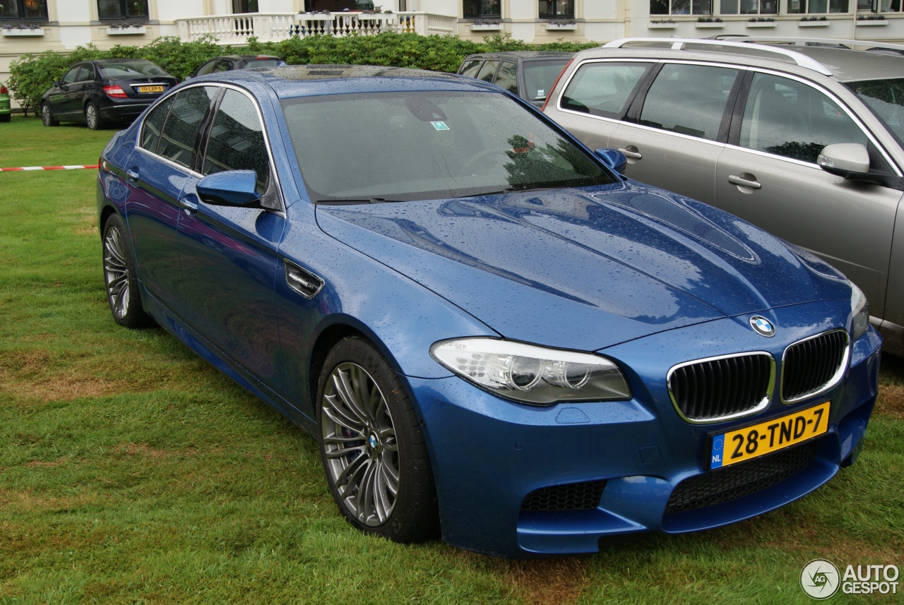 BMW M5 F10 2011