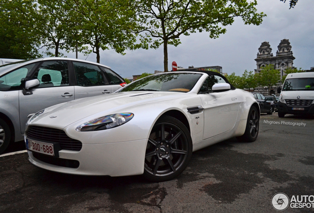 Aston Martin V8 Vantage Roadster