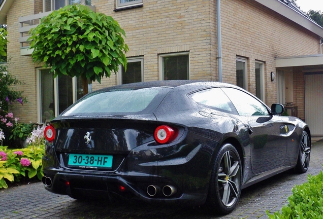 Ferrari FF