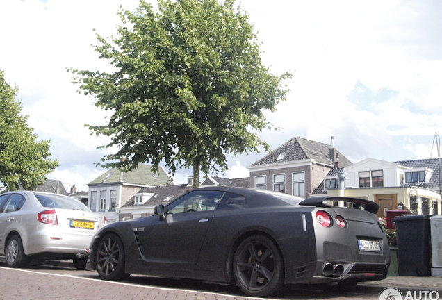 Nissan GT-R 2011