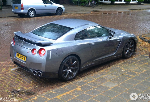 Nissan GT-R