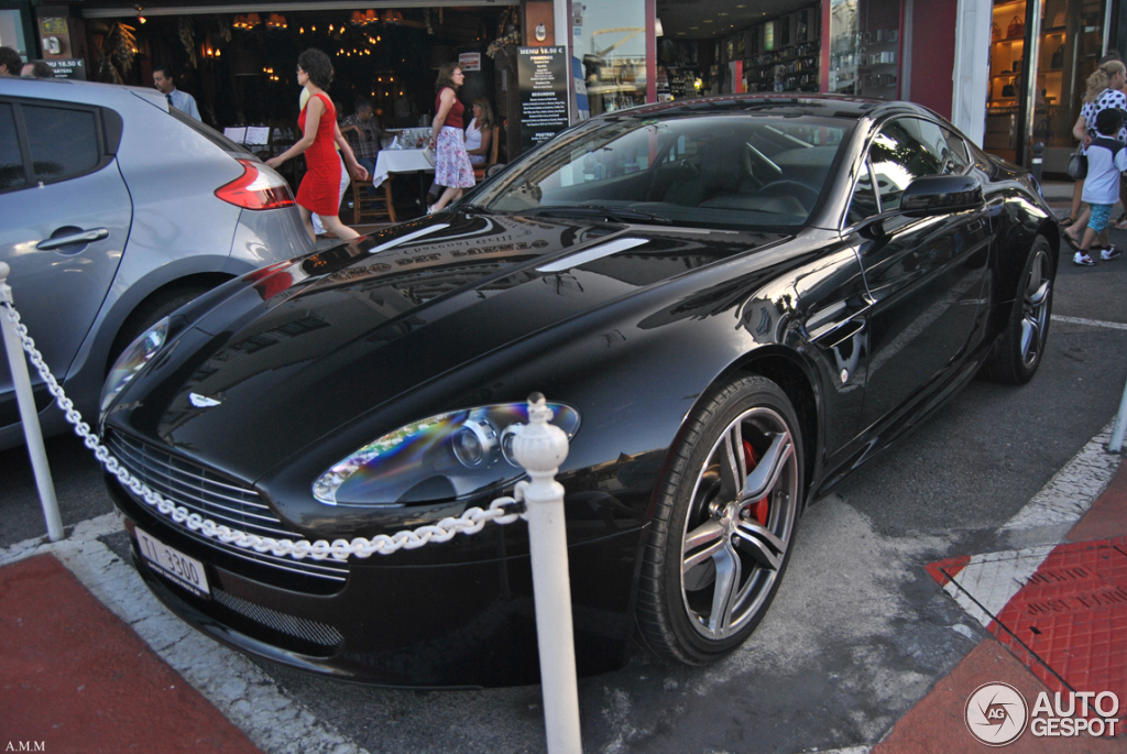 Aston Martin V8 Vantage N400