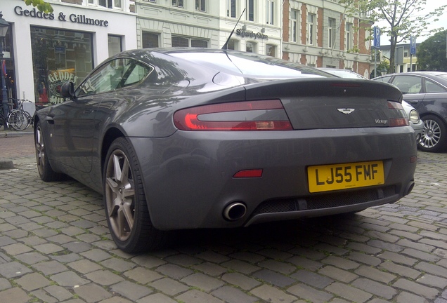 Aston Martin V8 Vantage