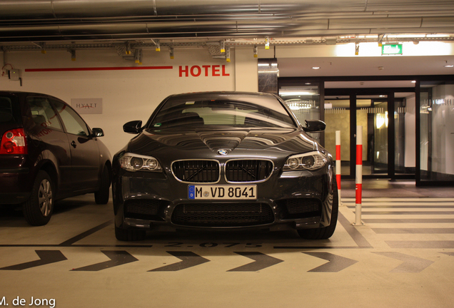 BMW M5 F10 2011