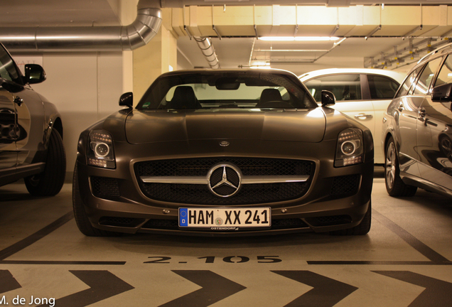 Mercedes-Benz SLS AMG