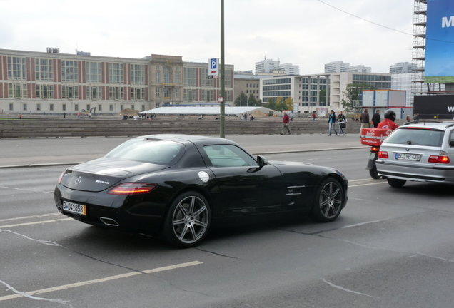 Mercedes-Benz SLS AMG