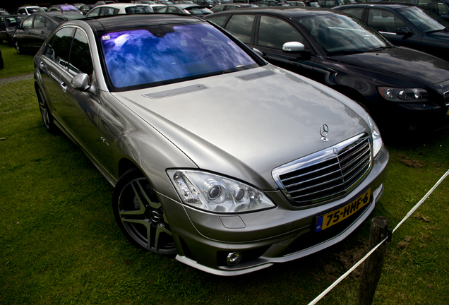 Mercedes-Benz S 63 AMG W221