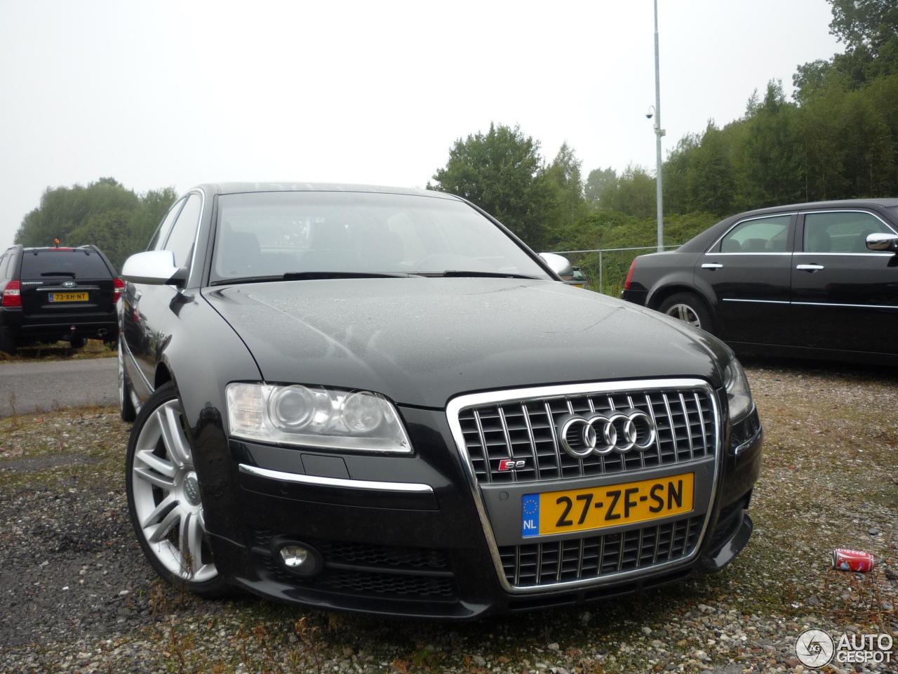 Audi S8 D3