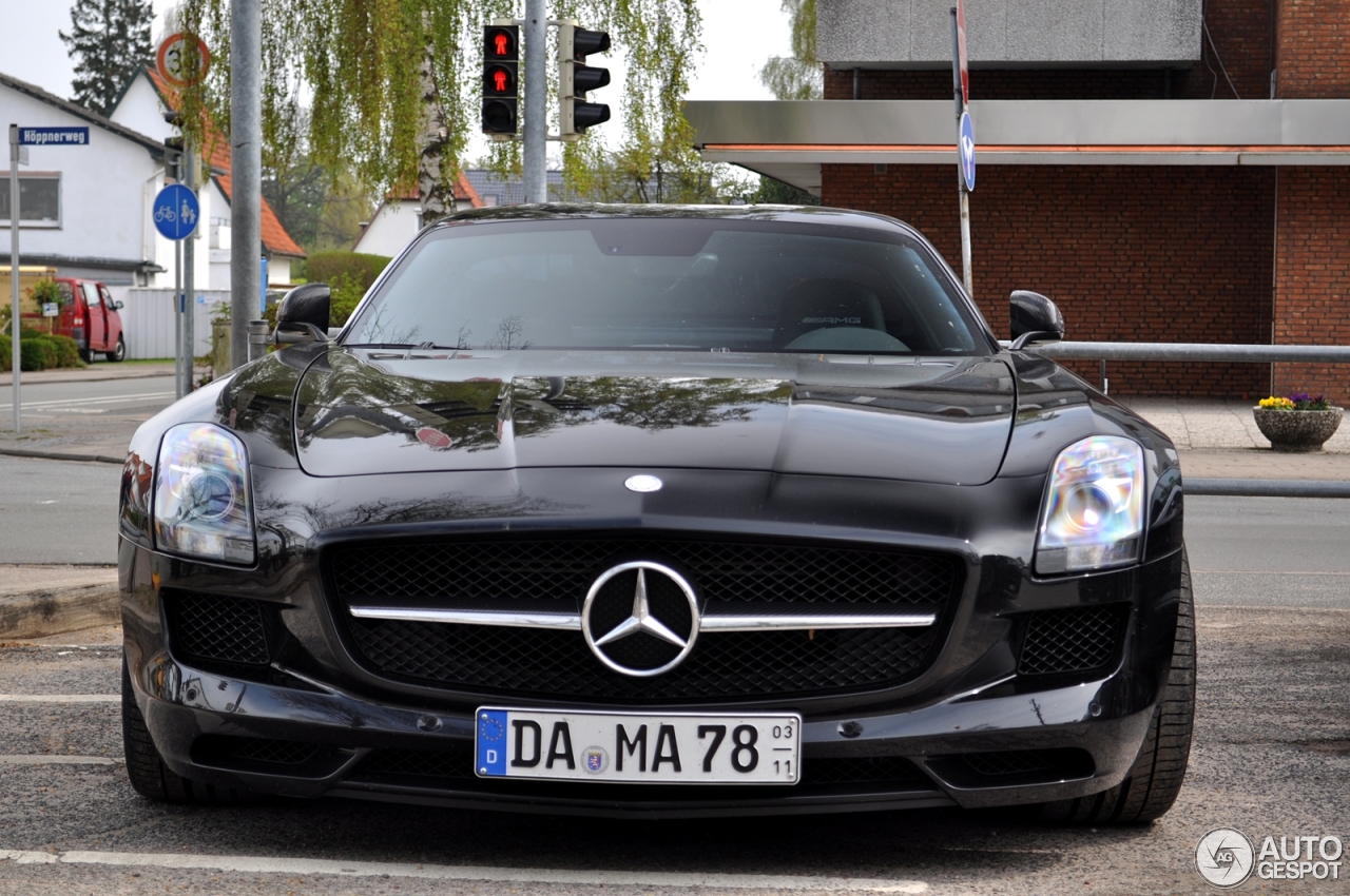 Mercedes-Benz SLS AMG