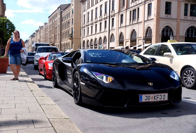 Lamborghini Aventador LP700-4