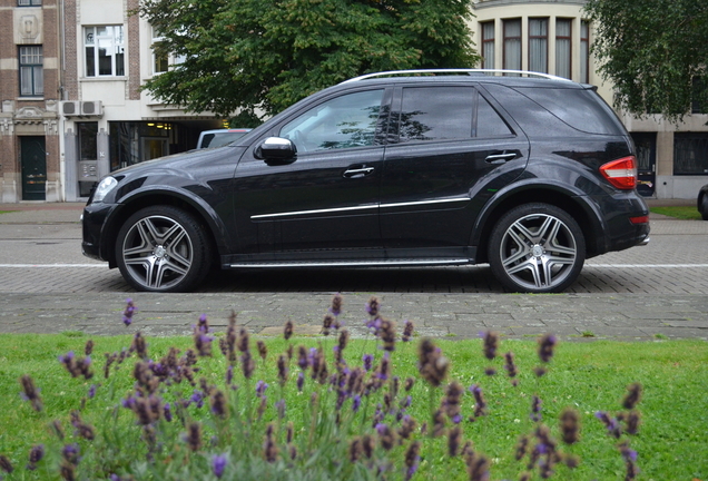 Mercedes-Benz ML 63 AMG W164 2009