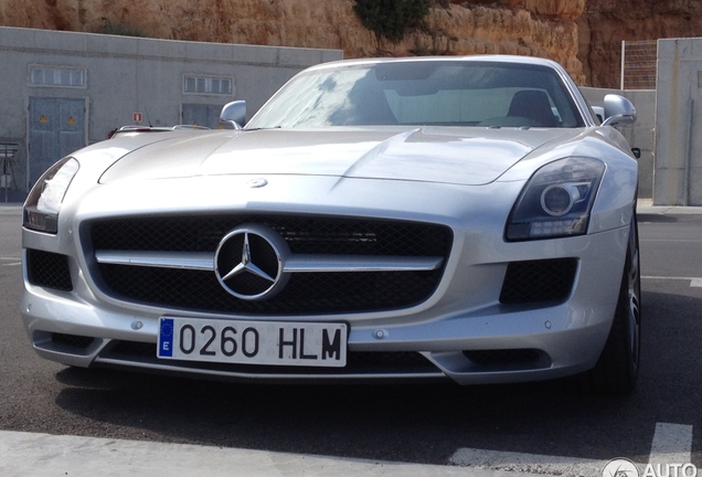 Mercedes-Benz SLS AMG