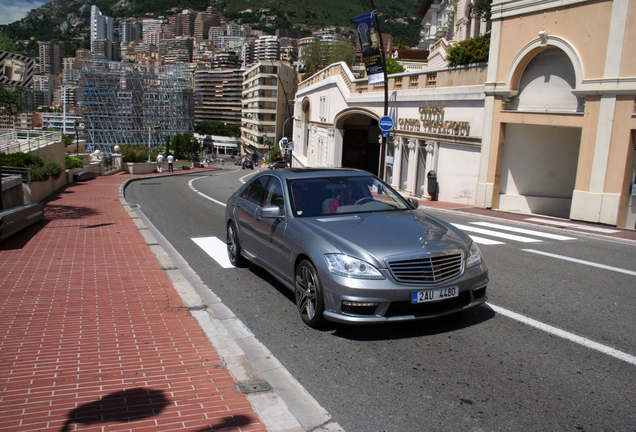 Mercedes-Benz S 65 AMG V221 2010