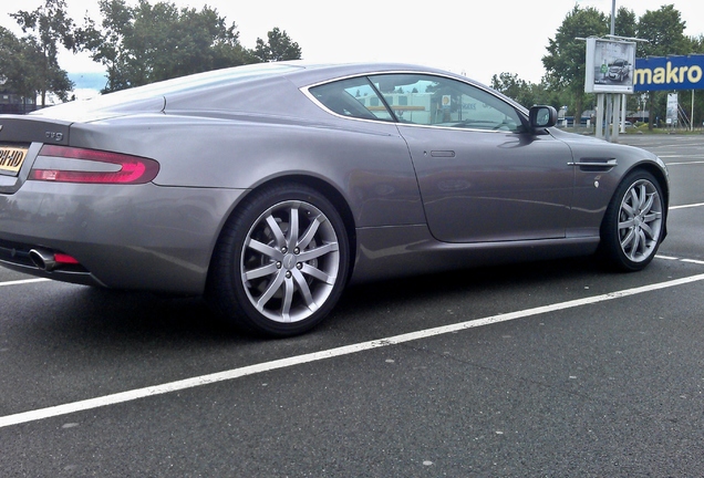 Aston Martin DB9