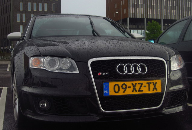 Audi RS4 Sedan