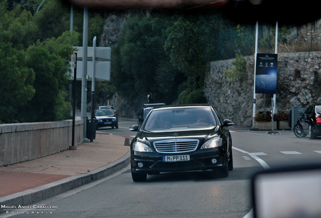 Mercedes-Benz S 65 AMG V221