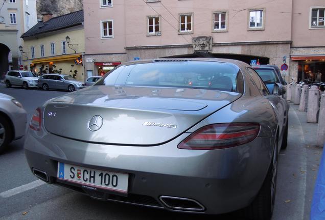 Mercedes-Benz SLS AMG