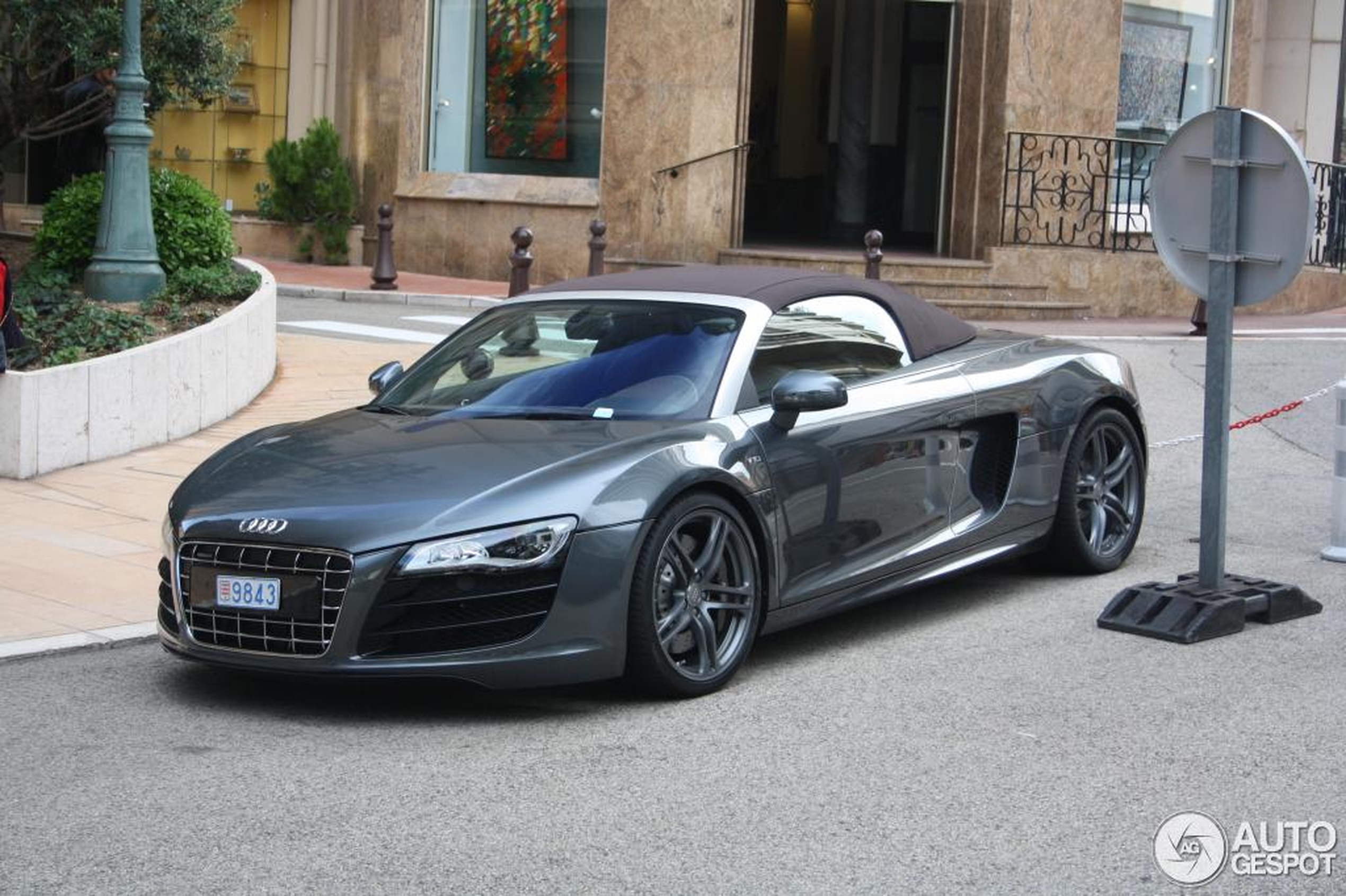 Audi R8 V10 Spyder