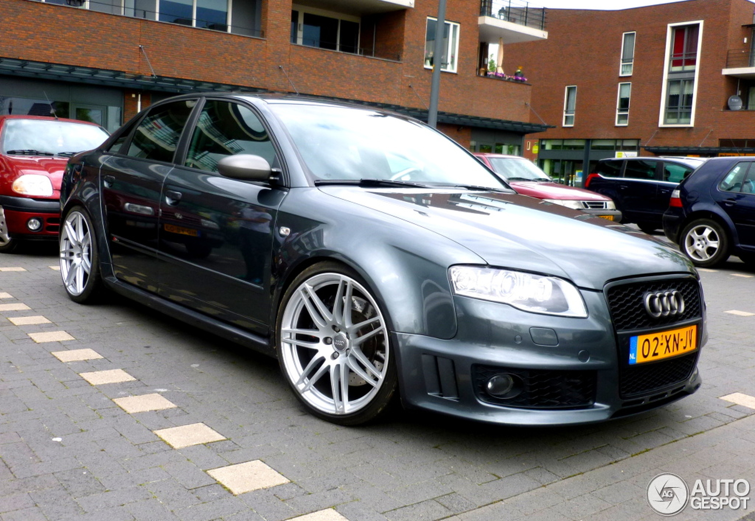 Audi RS4 Sedan