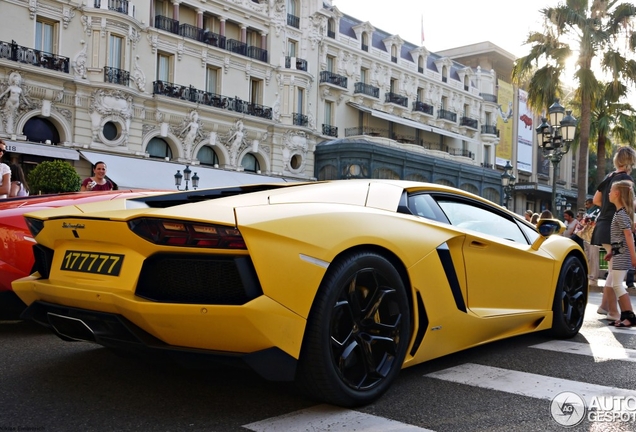 Lamborghini Aventador LP700-4