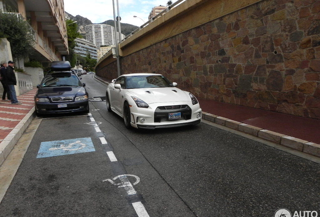 Nissan GT-R WALD Sports Line Black Bison Edition