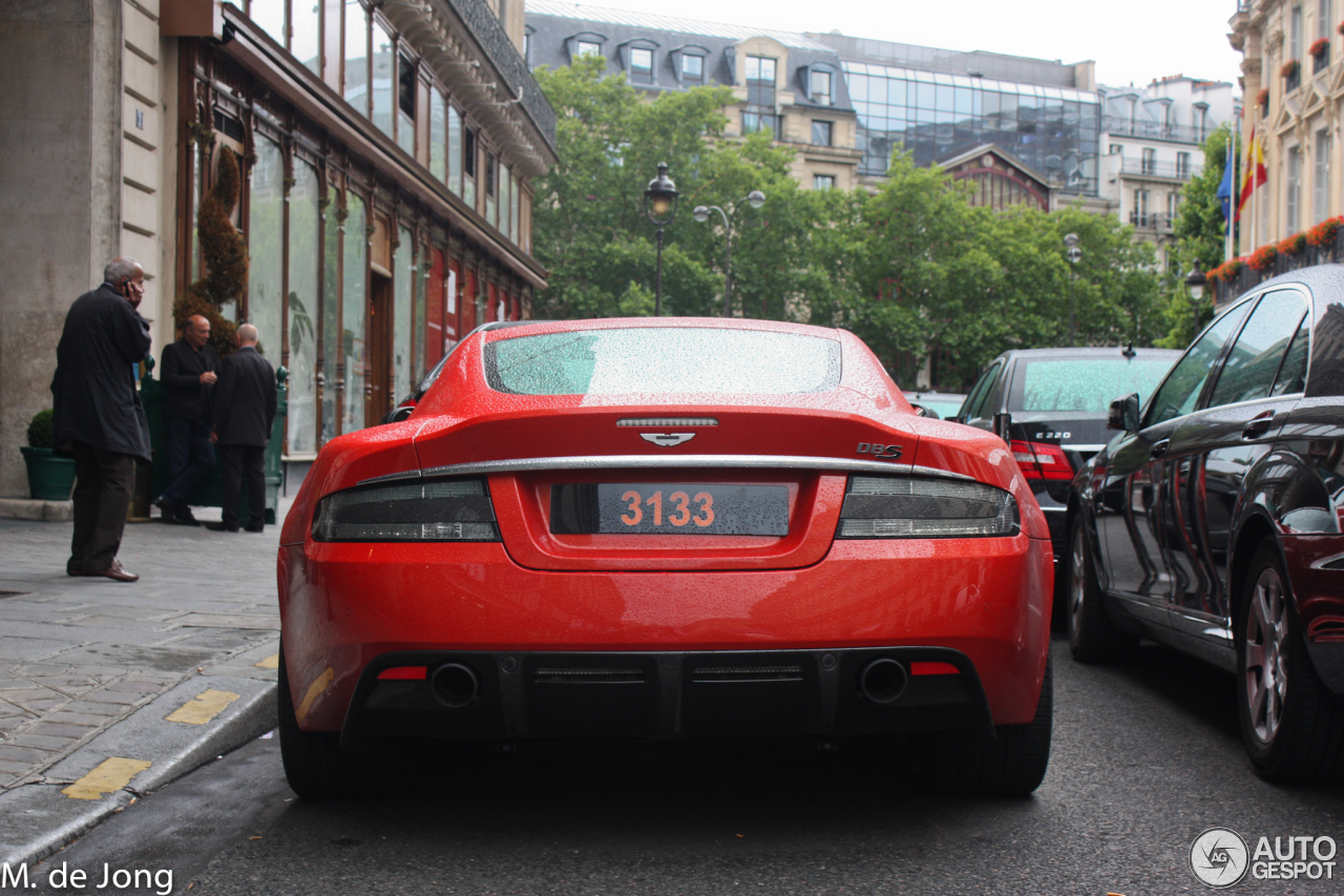 Aston Martin DBS Carbon Edition