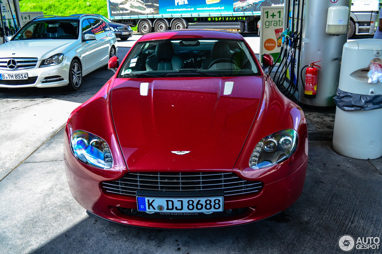 Aston Martin V8 Vantage