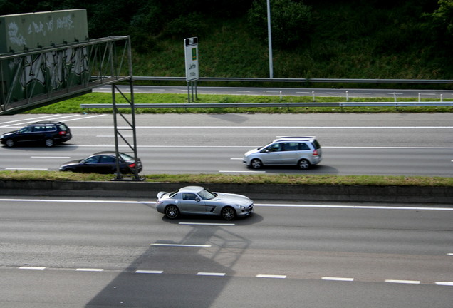 Mercedes-Benz SLS AMG