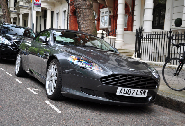 Aston Martin DB9 Volante