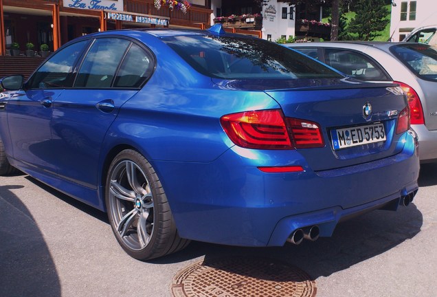 BMW M5 F10 2011