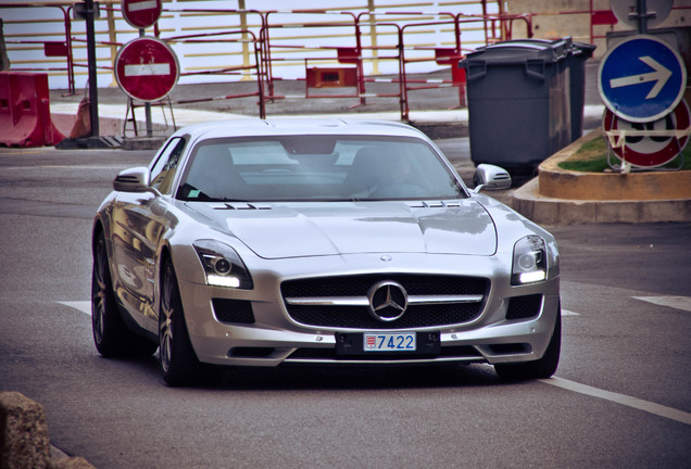 Mercedes-Benz SLS AMG