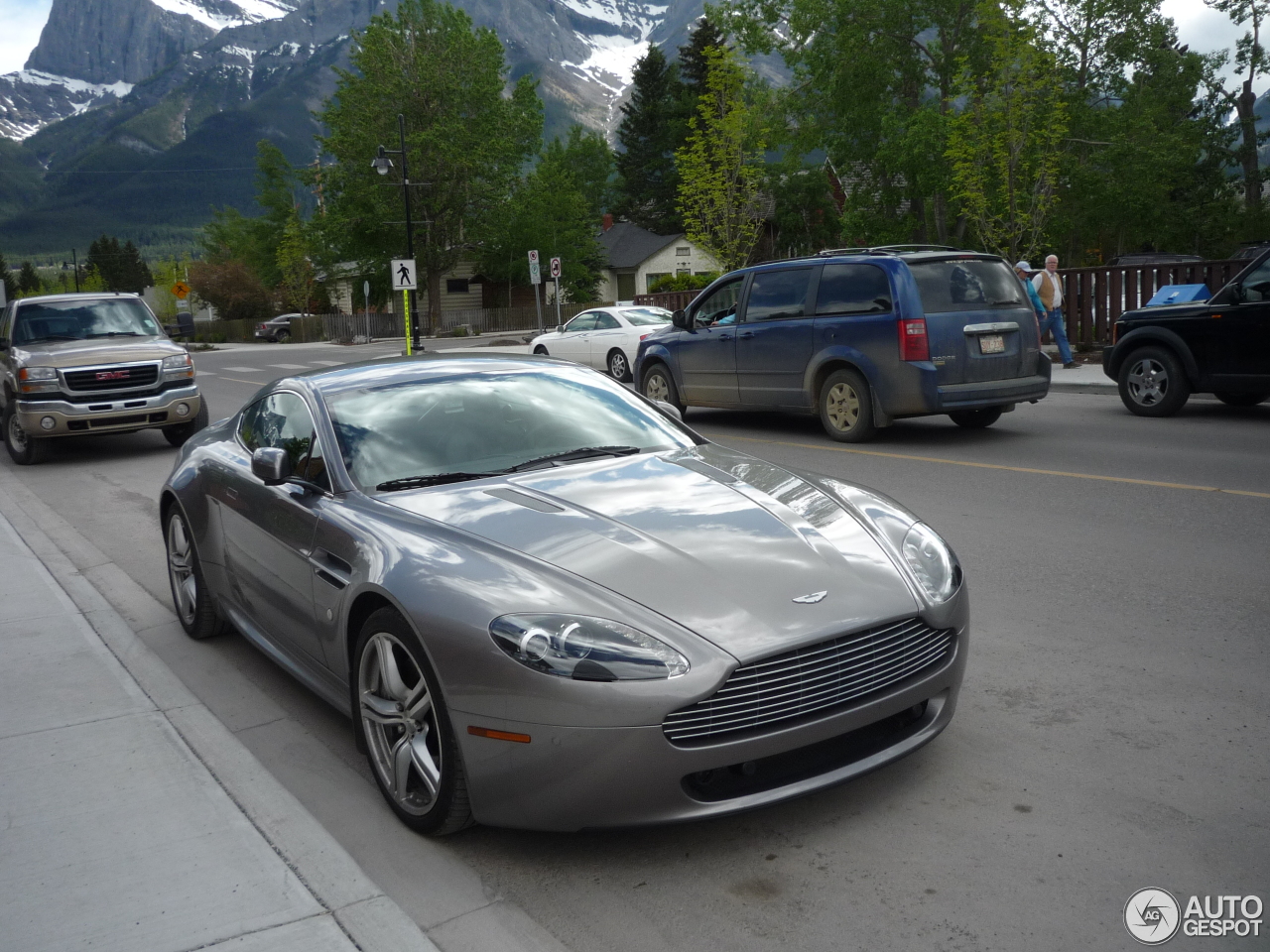 Aston Martin V8 Vantage