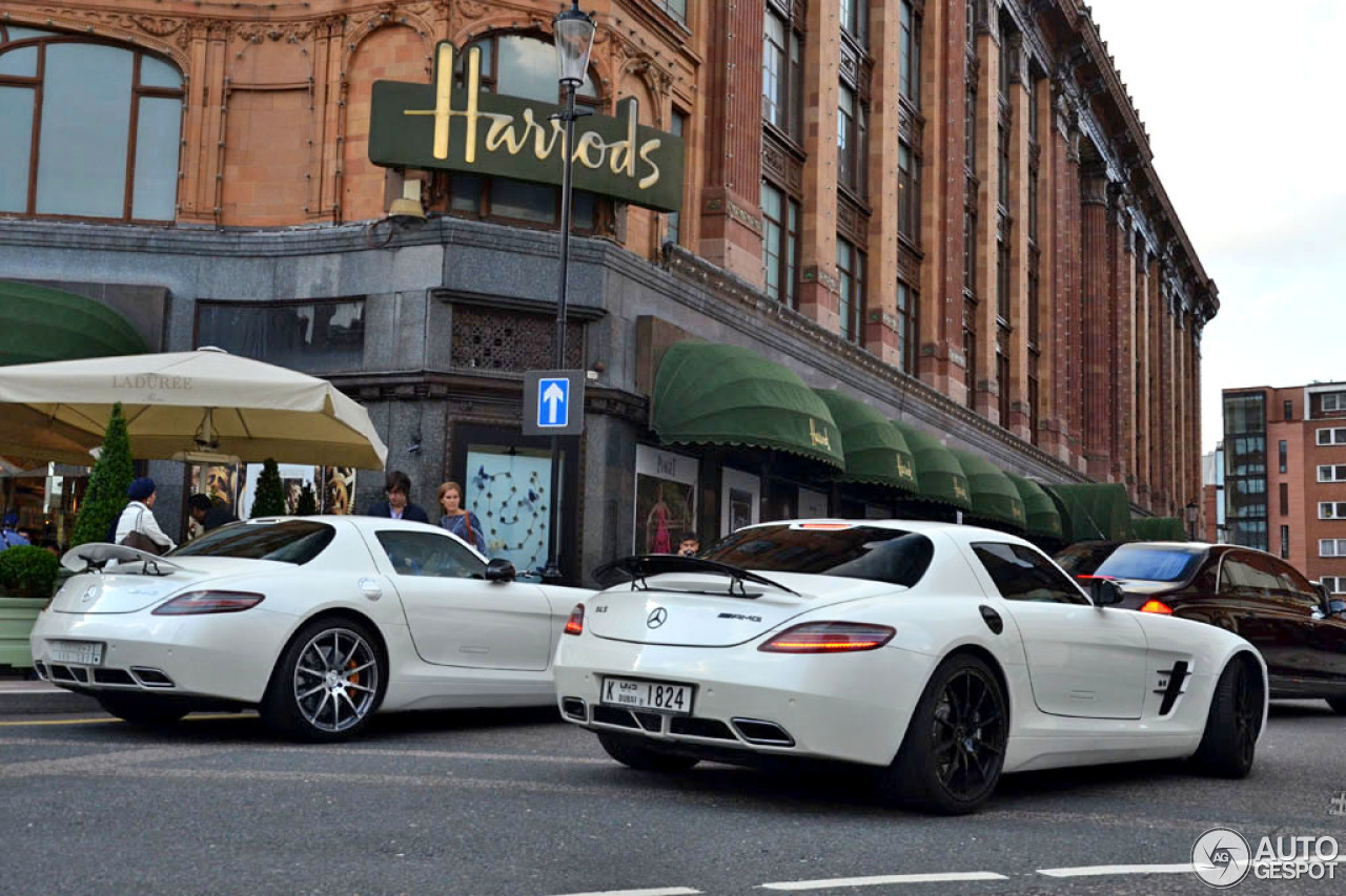 Mercedes-Benz SLS AMG