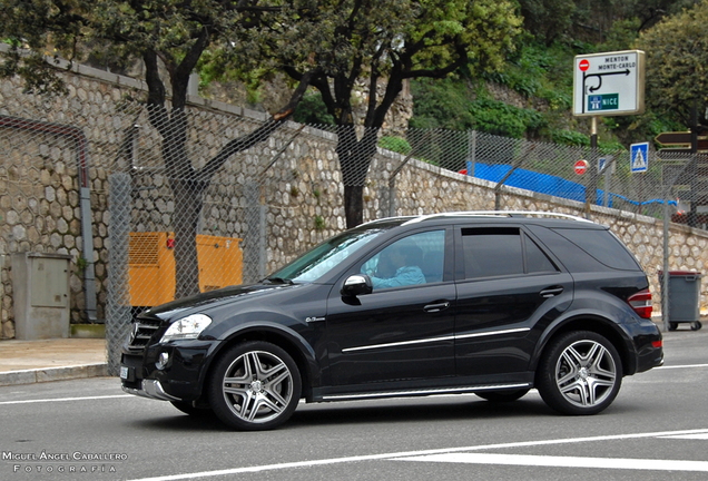 Mercedes-Benz ML 63 AMG W164 2009