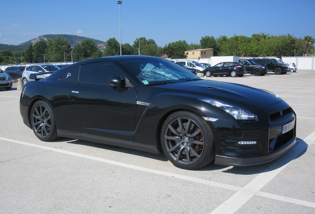 Nissan GT-R 2011