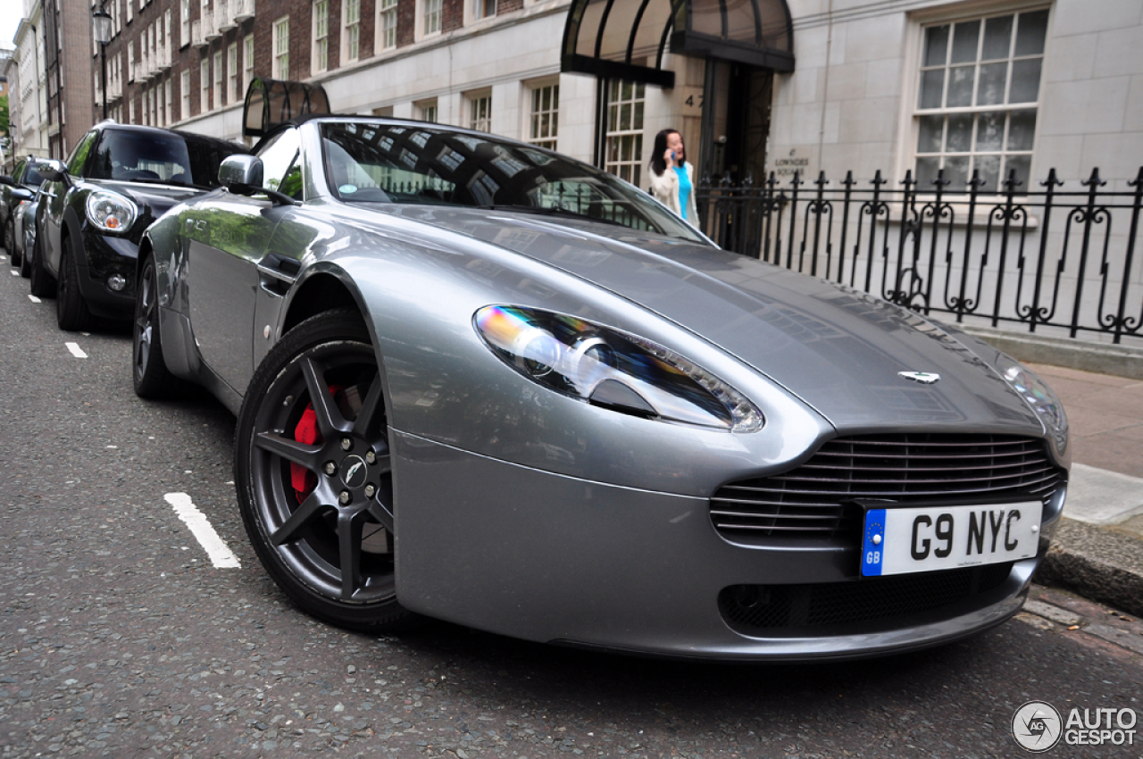 Aston Martin V8 Vantage Roadster