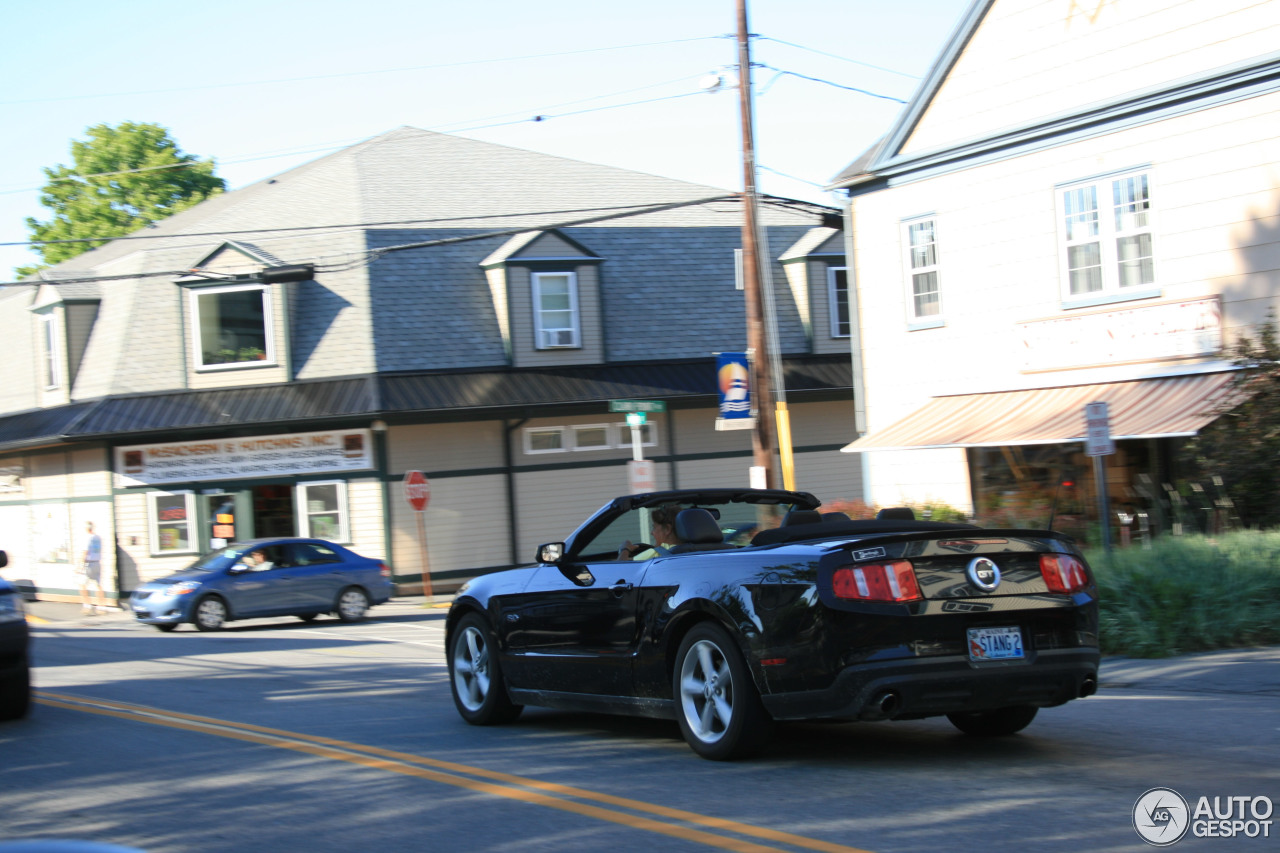 Ford Mustang GT Convertible 2010