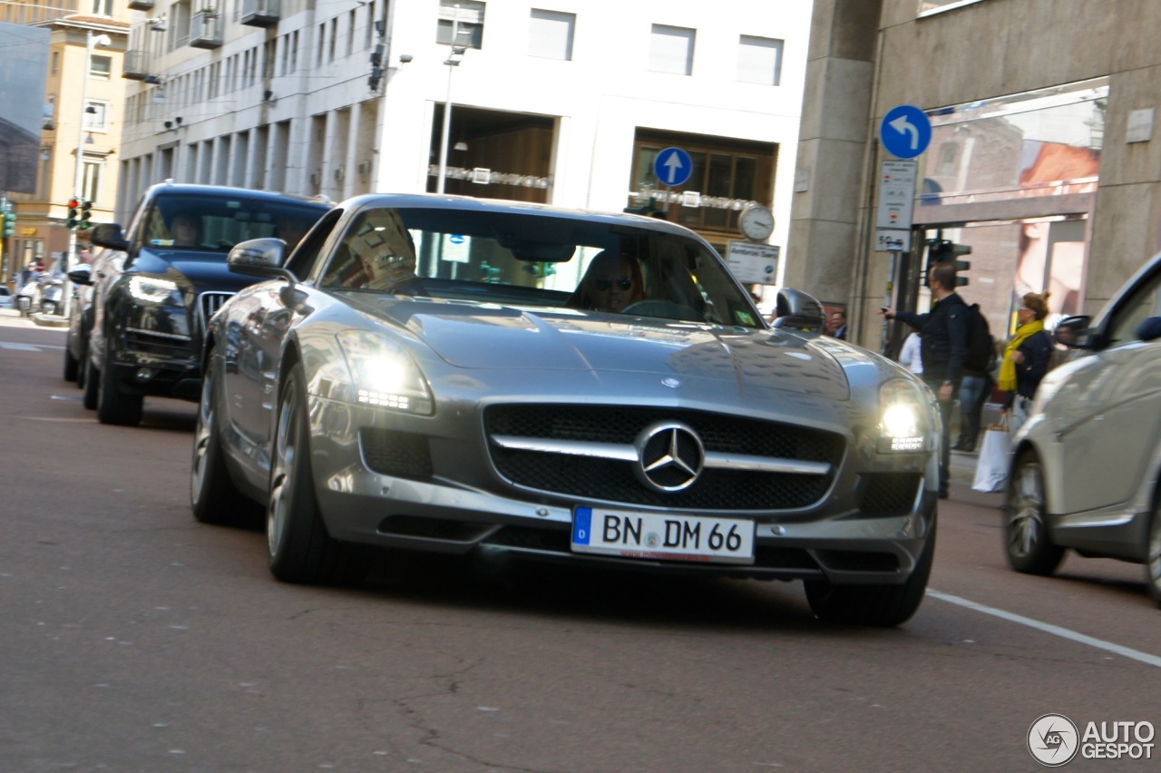 Mercedes-Benz SLS AMG