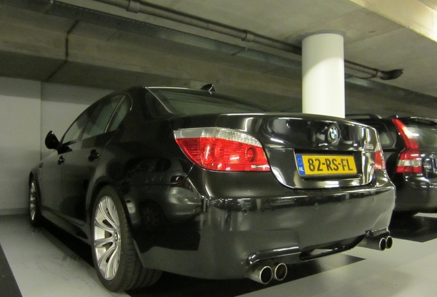 BMW M5 E60 2005