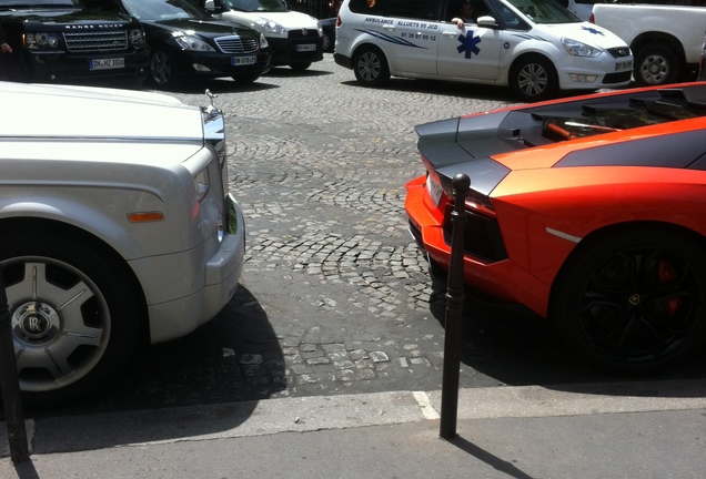 Lamborghini Aventador LP700-4