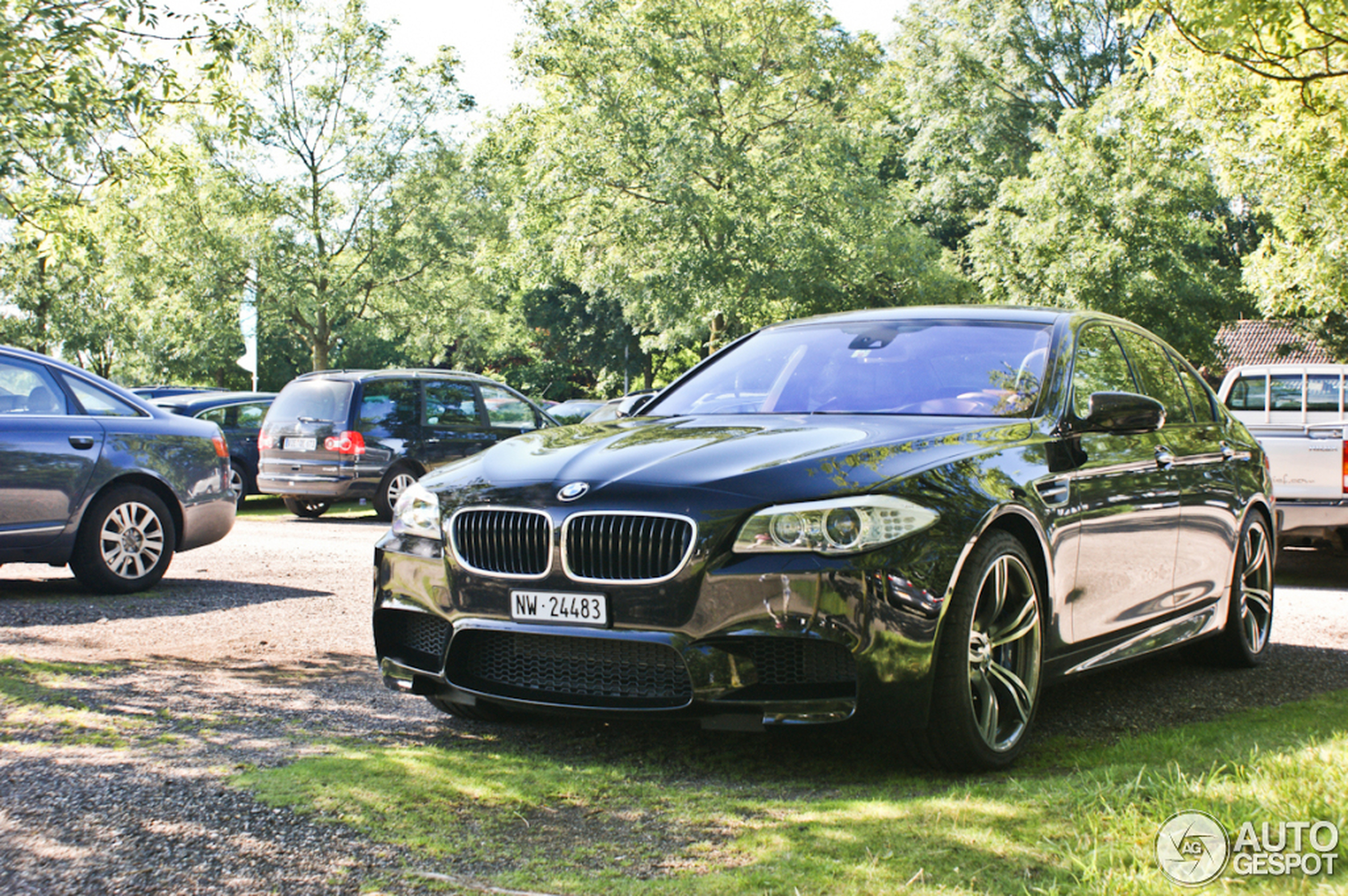 BMW M5 F10 2011