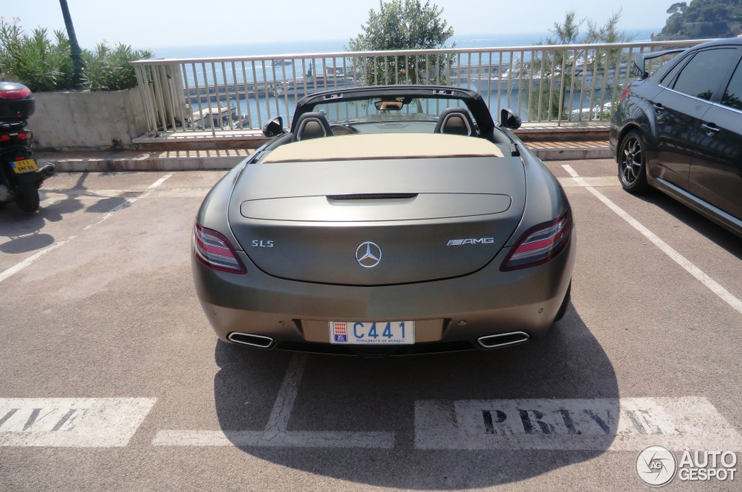 Mercedes-Benz SLS AMG Roadster