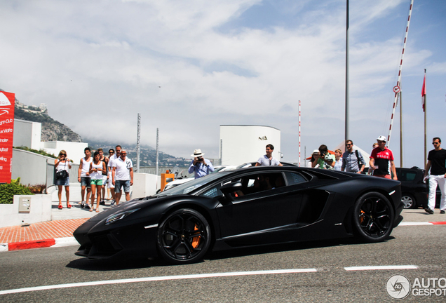 Lamborghini Aventador LP700-4