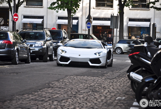 Lamborghini Aventador LP700-4