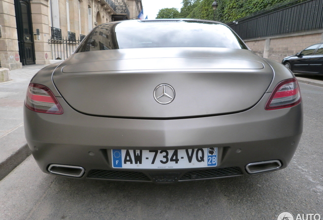 Mercedes-Benz SLS AMG